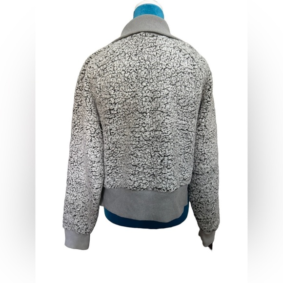 Pink Victoria Secret Gray cropped fuzzy sherpa fleece pull over sweat shirt top - Picture 9 of 9